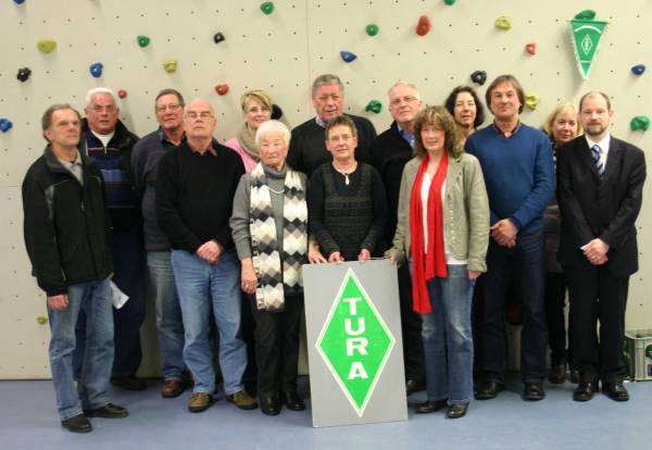 Auf der Jahreshauptversammlung von Tura wurden Präsidium, Ältestenrat und Revisoren neu gewählt