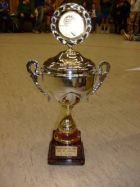 TURAs Volleyballer gewannen diesen repräsentativen Siegerpokal in Jeßnitz.