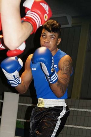 Tura-Boxer Yan Sumbo im Finale in Salzgitter