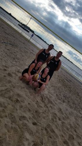 "Nord/Ost-Vereinigung" beim Beachvolleyballturnier in Bremerhaven