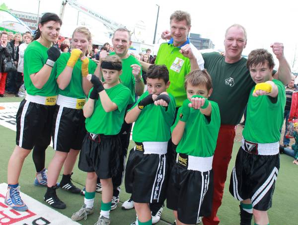 Tura-Boxer mit Olympiasieger Torsten May