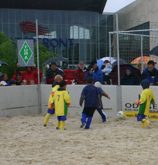 Beachsoccer-Cup vor dem neuen Erlebnis- und Einkaufscenter