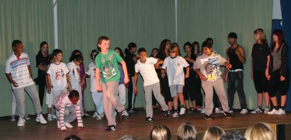 files/angebote/kinder/Dance4Kids2010-14.jpg