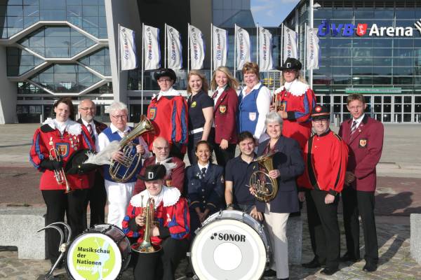 Musikschau-Botschafter vor der ÖVB-Arena