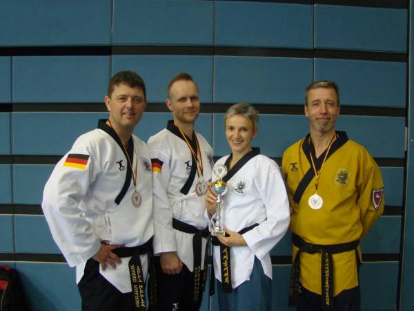 Joannis Malliaros, Tim Glenewinkel, Imke Turner und Werner Unland (von links)