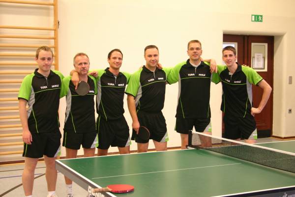 Die erste Tischtennis-Herrenmannschaft von Tura Bremen