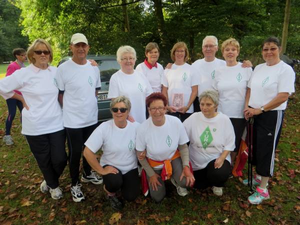 Elf Mitglieder der Walking-Gruppe von Tura Bremen beteiligten sich am "Lauf zur Venus"